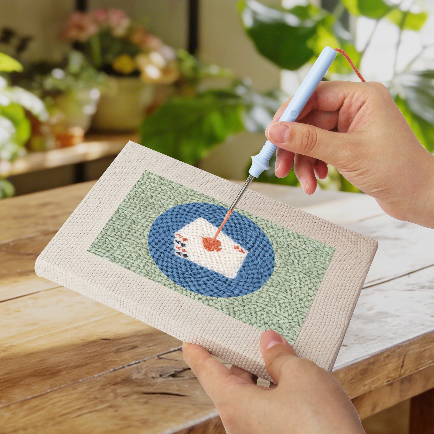 קיט רקמה DIY – קלפים של מזל
