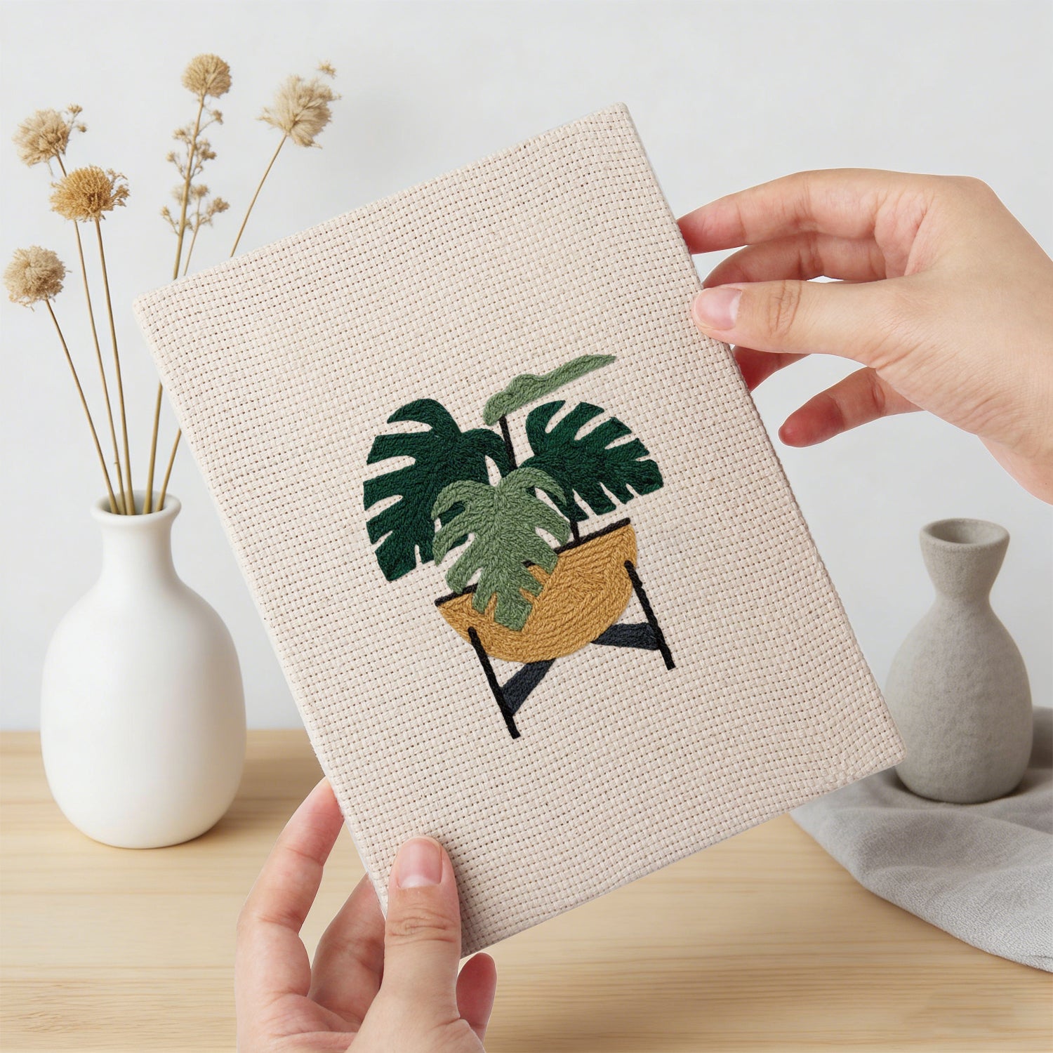 קיט רקמה DIY – עציצים מודרניים