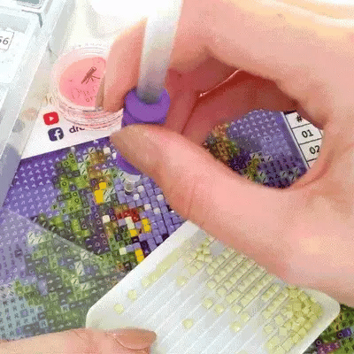 ממסגרים ותולים